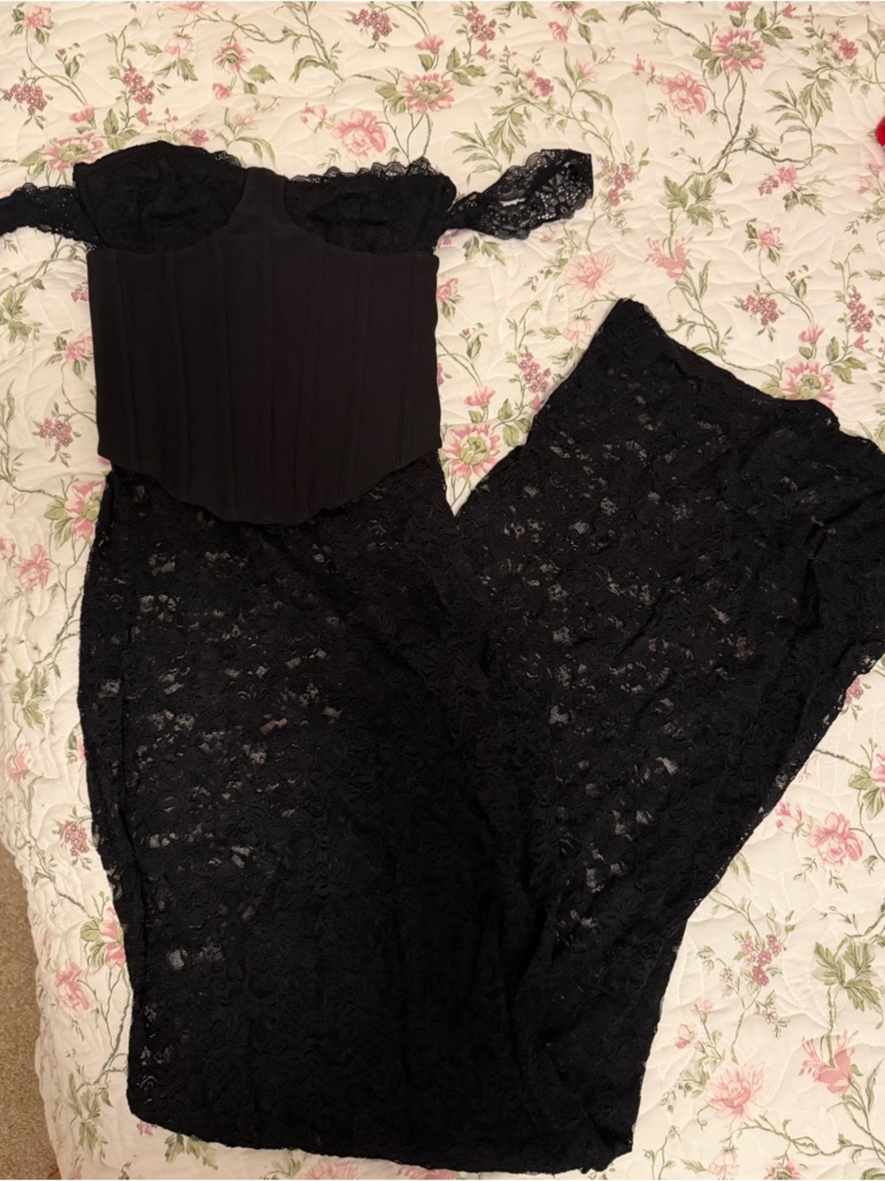 Zana Black Lace Maxi Dress - Picture 5 of 7